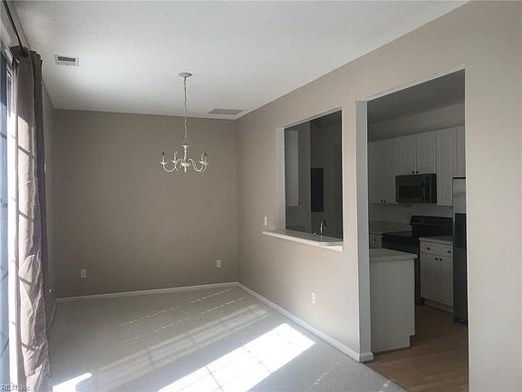 5th image of 5864 Ludington Dr