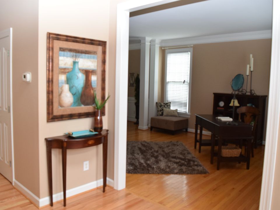 1st image of 314 Lucas Park Dr