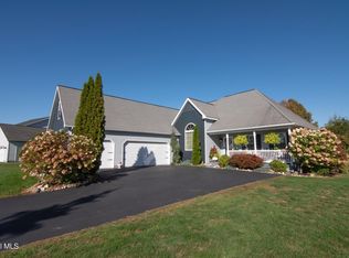 25 Timothy Way, Mechanicville, NY 12118