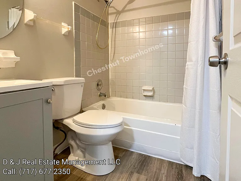 3205-3255 Chestnut St — Photo 4