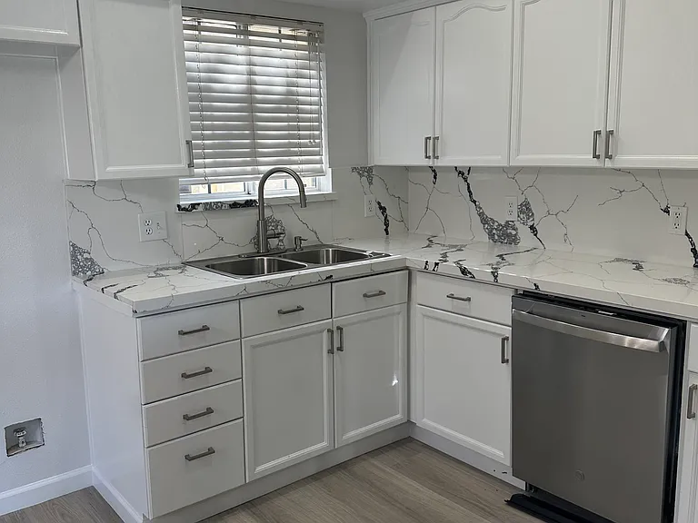 9128 N Recreation Ave — Photo 10