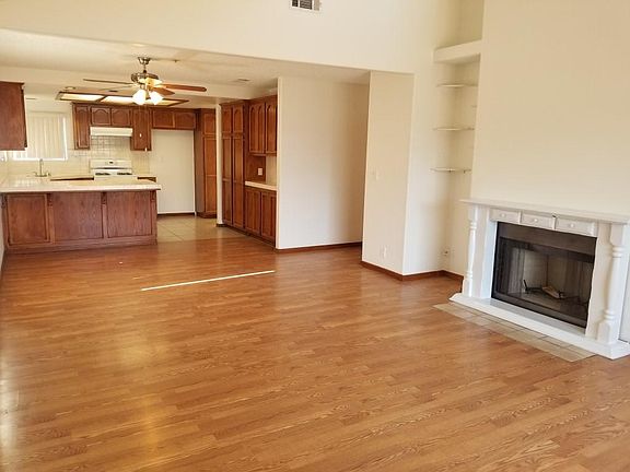 3rd image of 1613 W 168th St