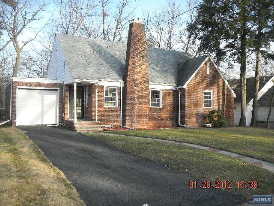 1st image of 4-11 17th St #1X
