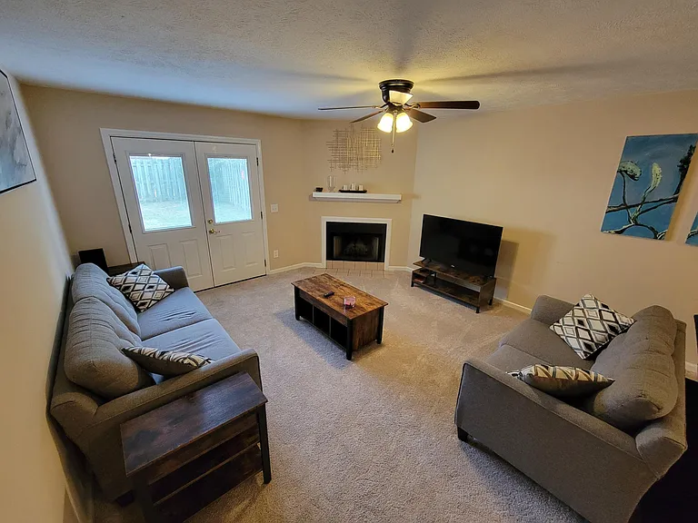 15 Hartford Ct — Photo 4