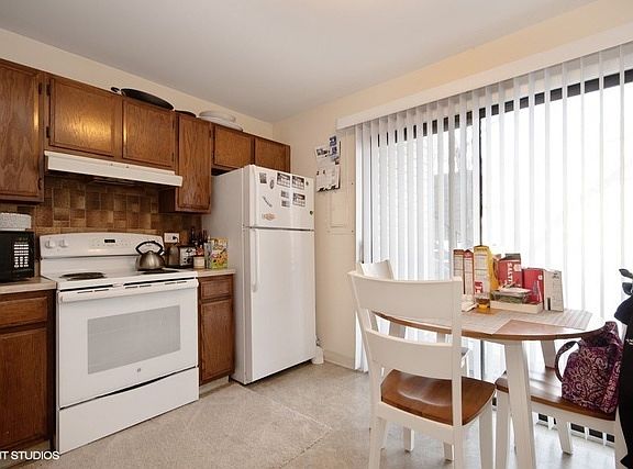 4th image of 204 S Waters Edge Dr APT 102