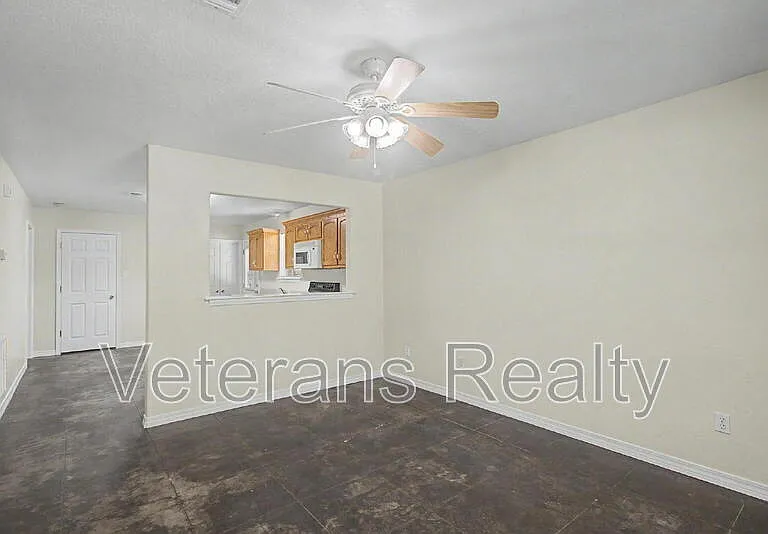 11122 Gorenflo Rd — Photo 3