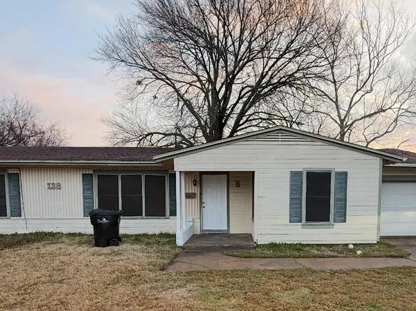 138 Vandenburg Dr, Denison, TX 75020