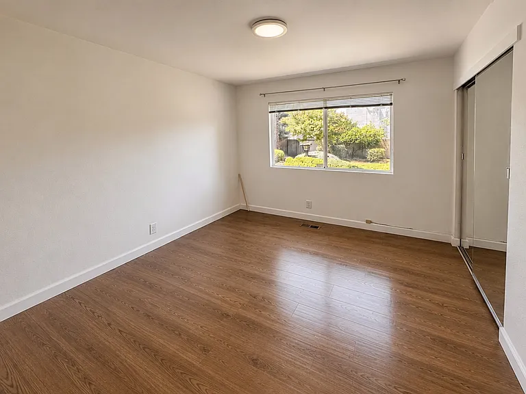 270 McDuff Ave — Photo 13