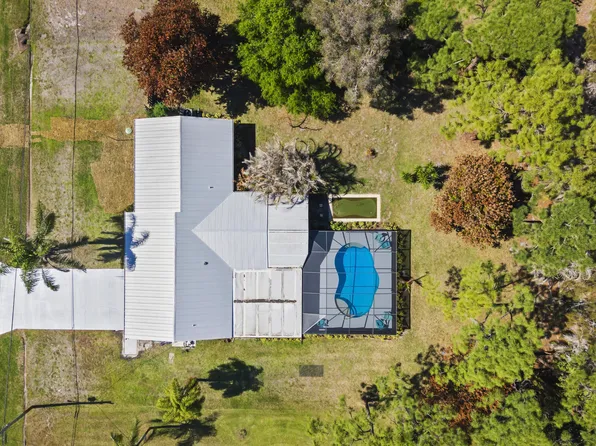 2225 SE Flanders Road, Port St Lucie, FL 34952