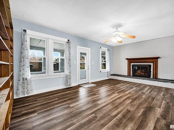 2nd image of 207 N Adams St