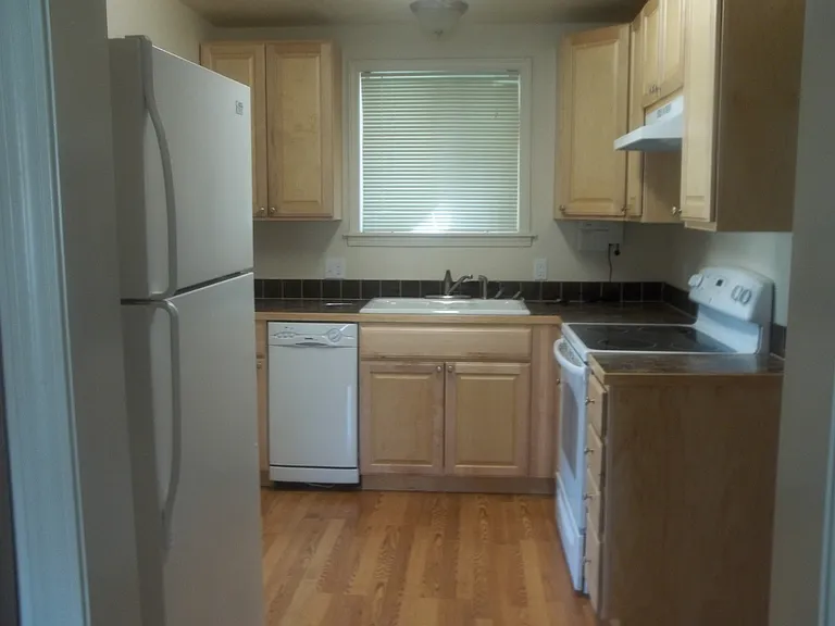 510 SW 4th St — Photo 5
