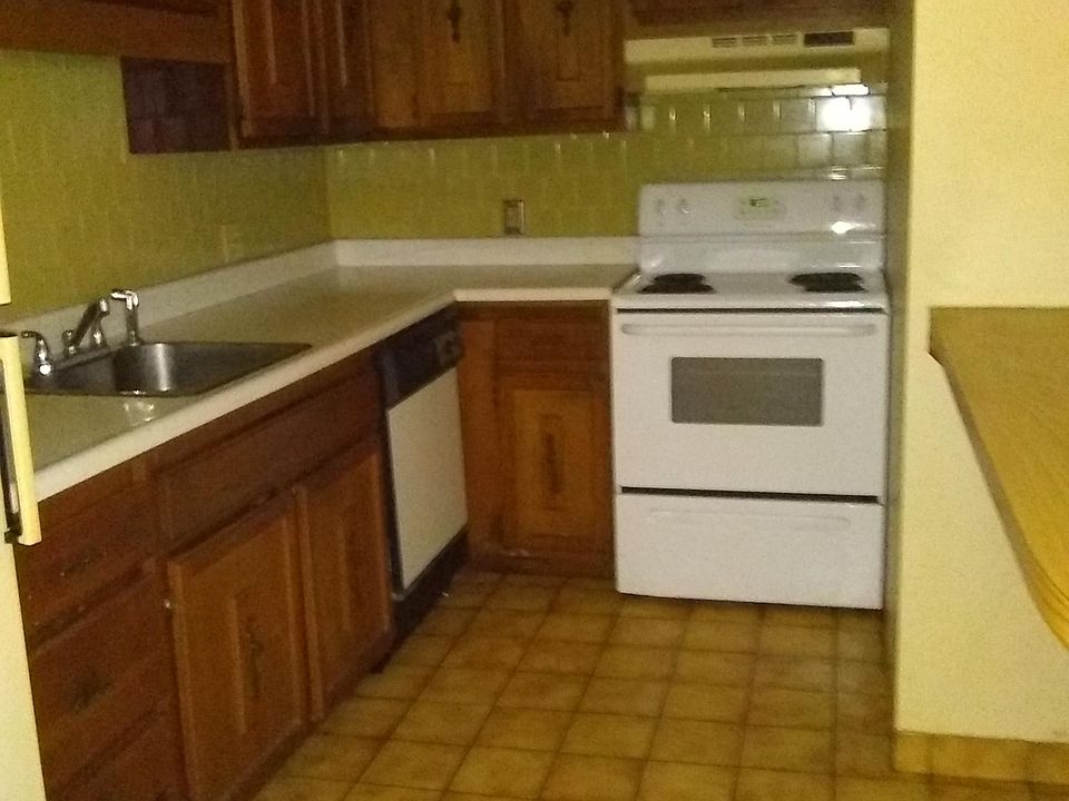 1st image of 989 Atwood Ave APT 101
