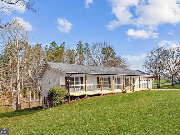 2nd image of 616 Wells Rd