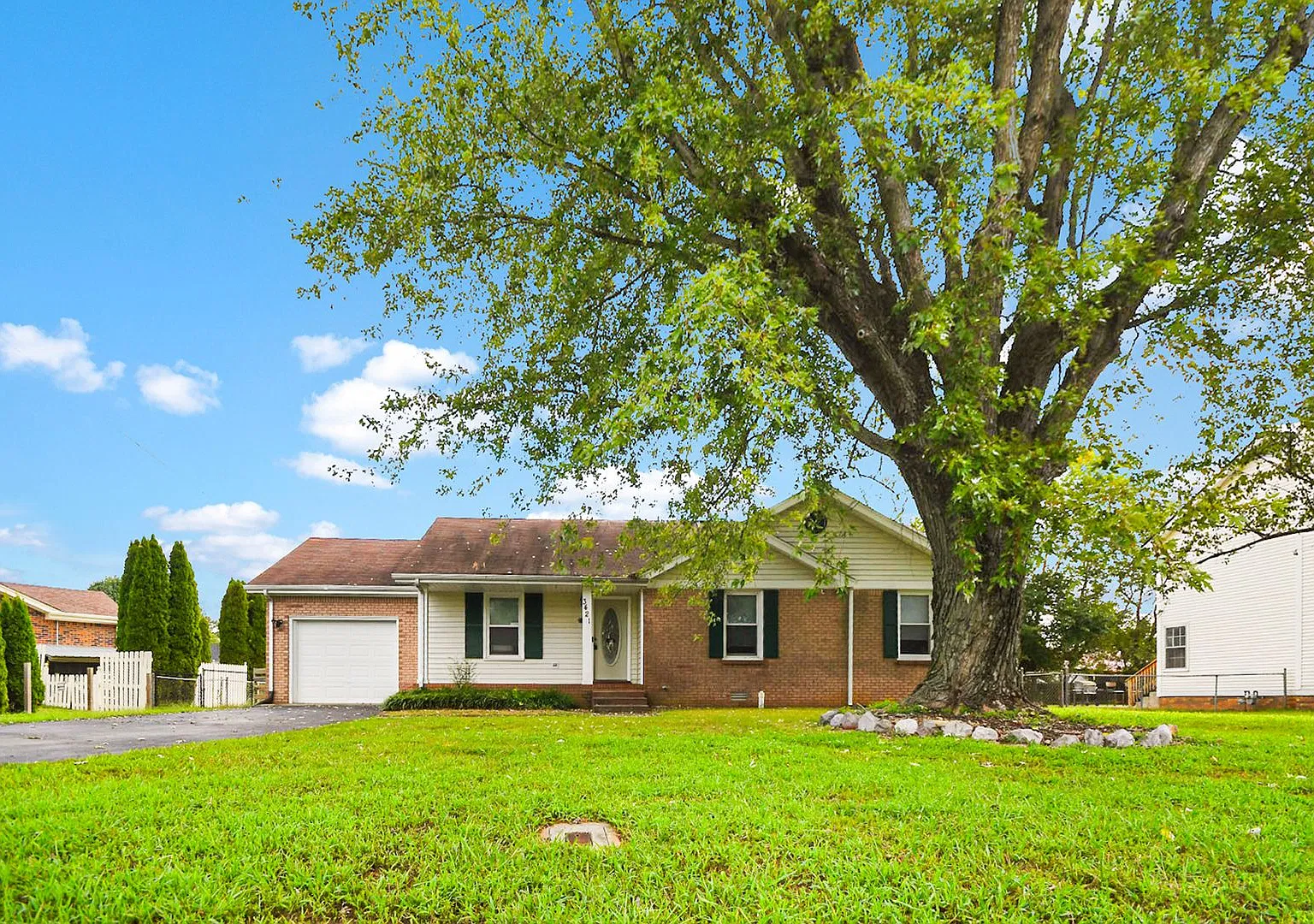 Pet Friendly Three Bedroom! — Photo 1