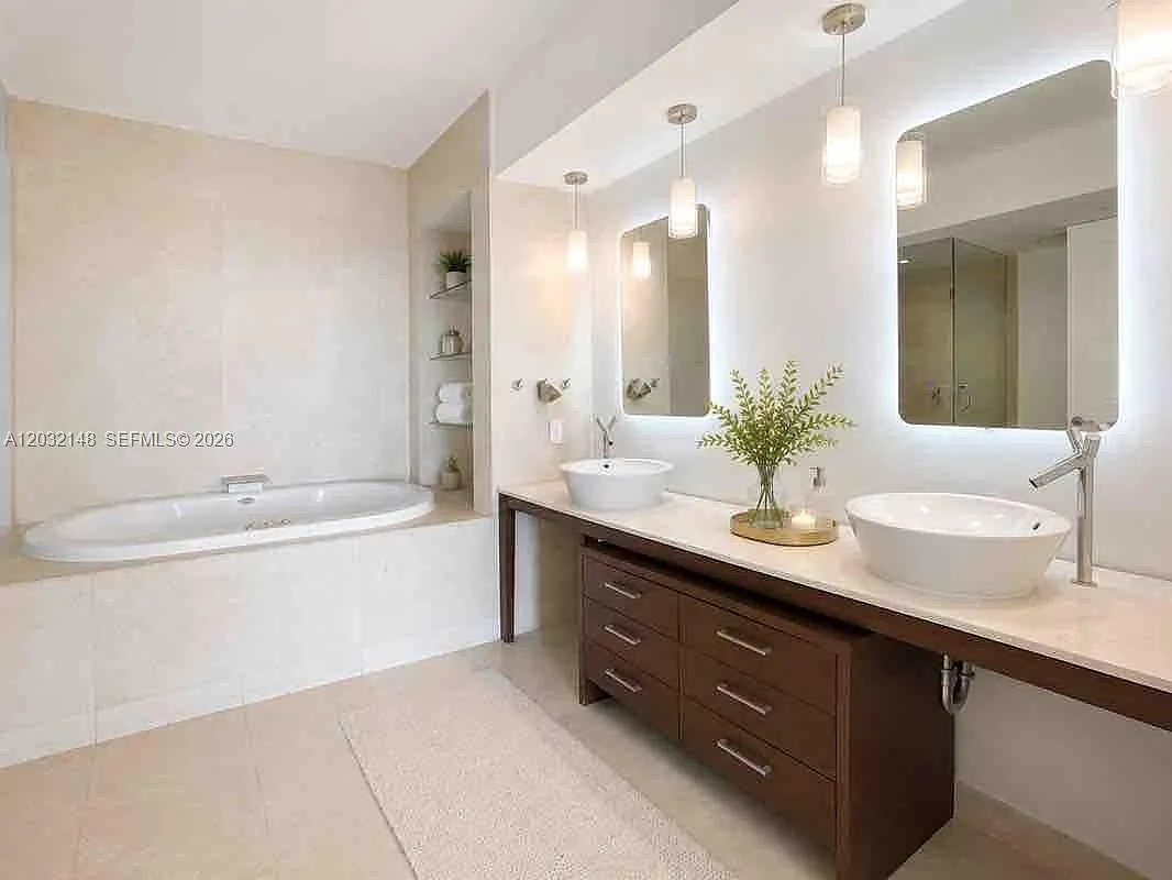 2 bed, 1370 sqft, $12,000 — Photo 3