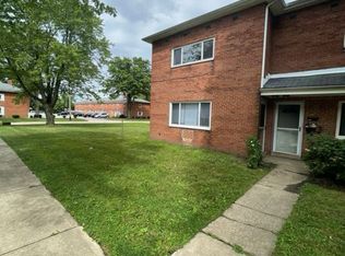 23670 Banbury Cir APT 15, Cleveland, OH 44128
