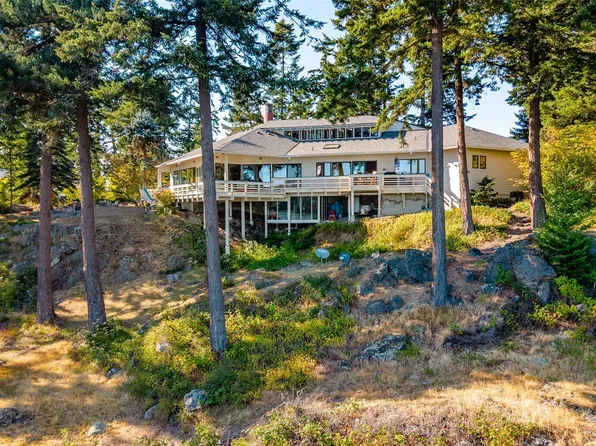 733 Tillamuk Drive, La Conner, WA 98257