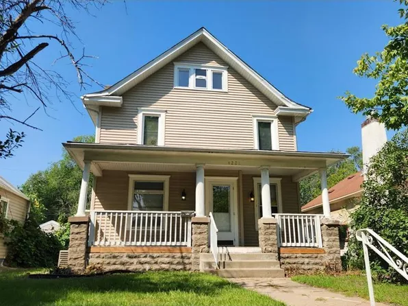 4221 Irving Ave N, Minneapolis, MN 55412