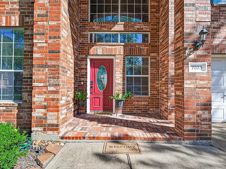 7023 Westford Park Ln — Photo 4