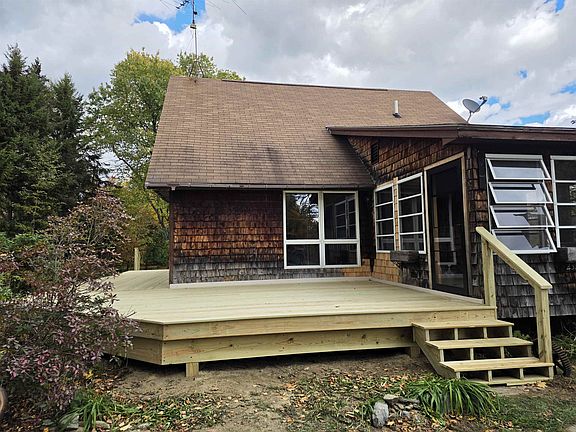 3rd image of 2390 Dart Hill Road