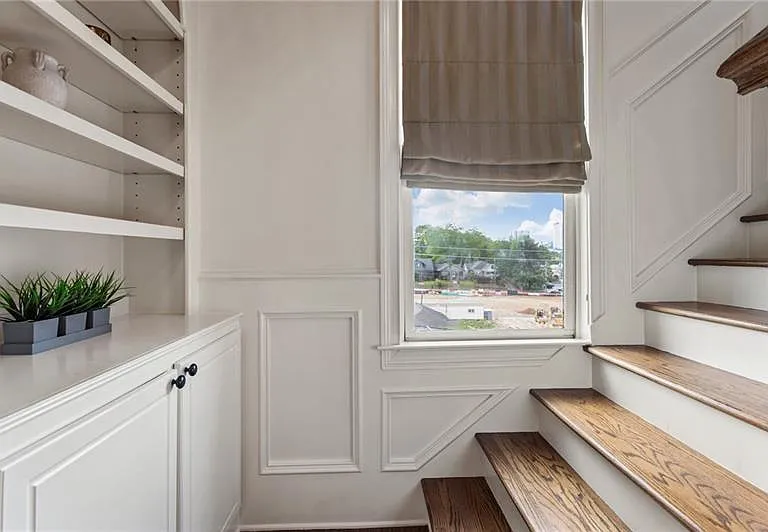 629 Boulevard NE — Photo 49