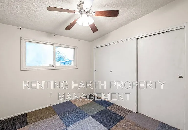 6452 Evergreen Blvd — Photo 22