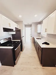 212 Zabriskie Street