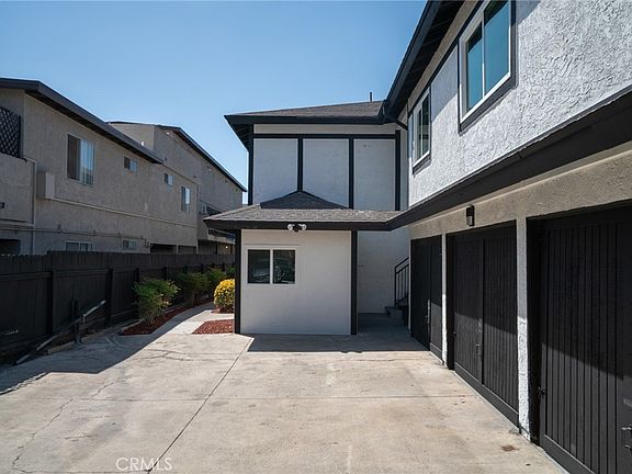 3rd image of 810 S Flower St