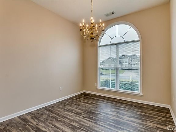 5th image of 4615 Revere Way