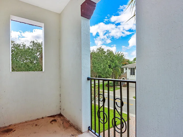 1904 Flower Dr — Photo 36