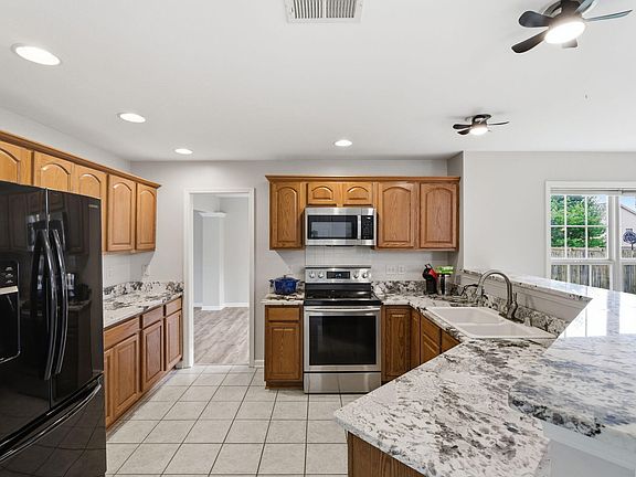 3rd image of 159 Irving Ln