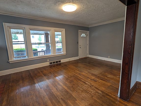 5th image of 10710 Florian Ave #1