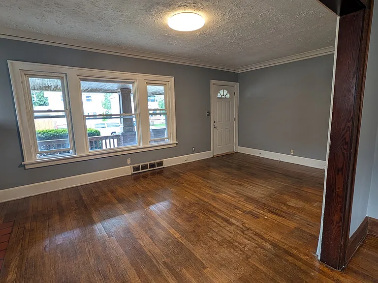10710 Florian Ave #1 — Photo 5