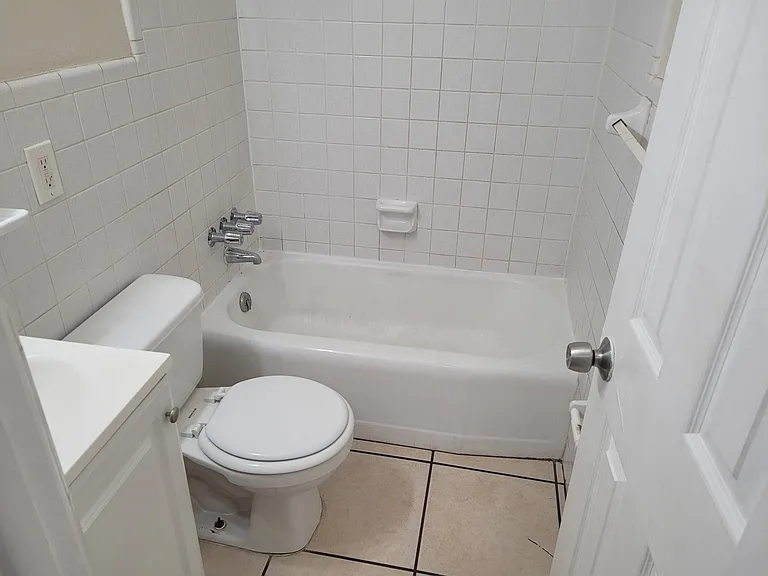 130 Bouganvillea Dr — Photo 6