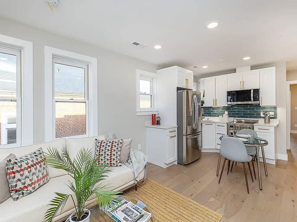 125 S Braddock St #202
