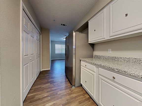 4th image of 11202 Vienna Ct