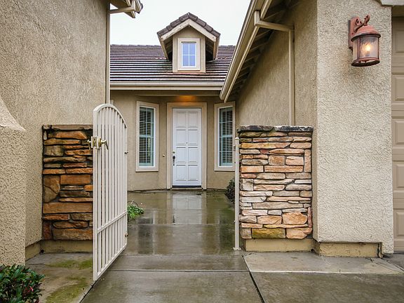 2nd image of 1508 Danbrook Dr