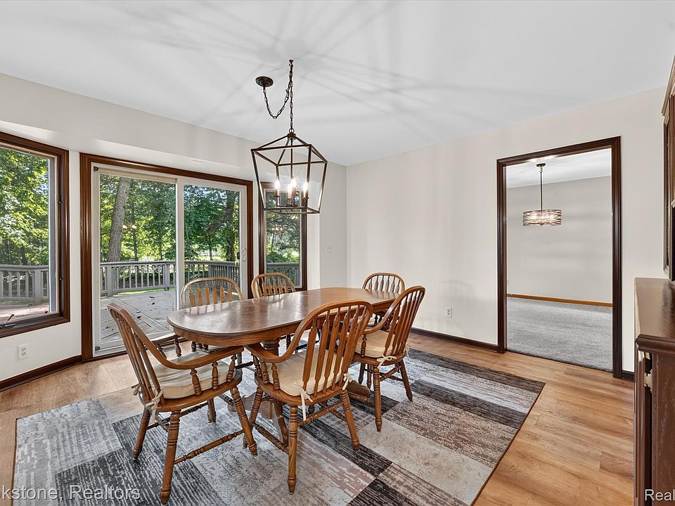 11390 Silverlake Ct, photo 19