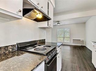 400 Kenniston Dr APT 211, Austin, TX 78752