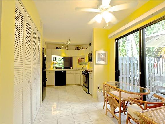 4th image of 225 Woodland Dr #225