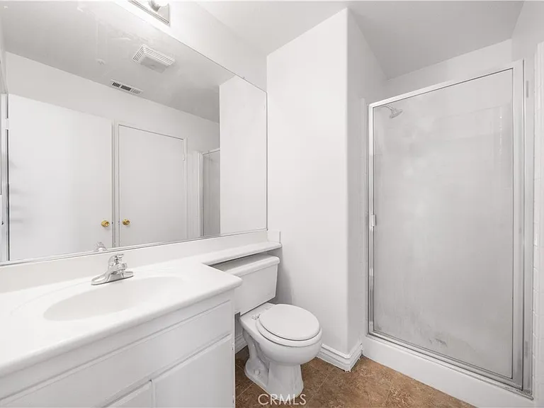6766 Royal Crest Ct — Photo 29