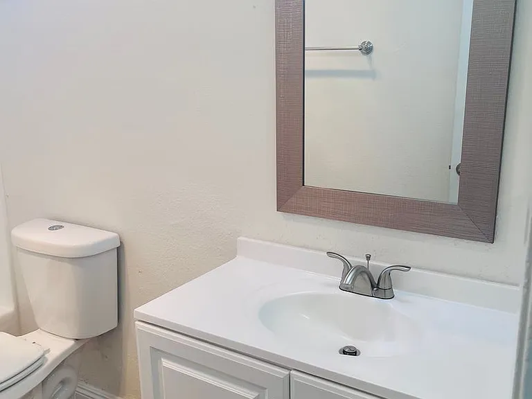 Oak Valley Apartments — Photo 56
