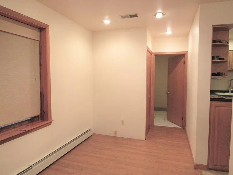 3815 S Parnell Ave #1F — Photo 7