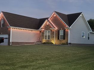 1100 Jon Dr, Clarksville, TN 37043