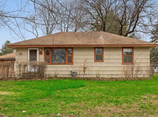 1938 Longview Dr, New Brighton, MN 55112
