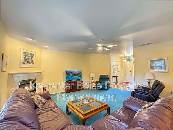 3rd image of 5435 N Hertford Way