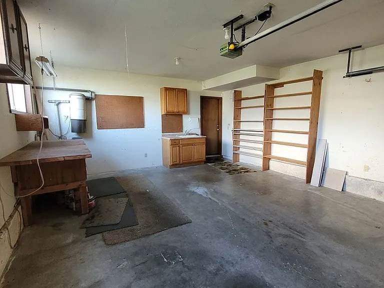 1701 E 4th St — Photo 34