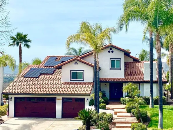 3915 Monument Pl, Escondido, CA 92025