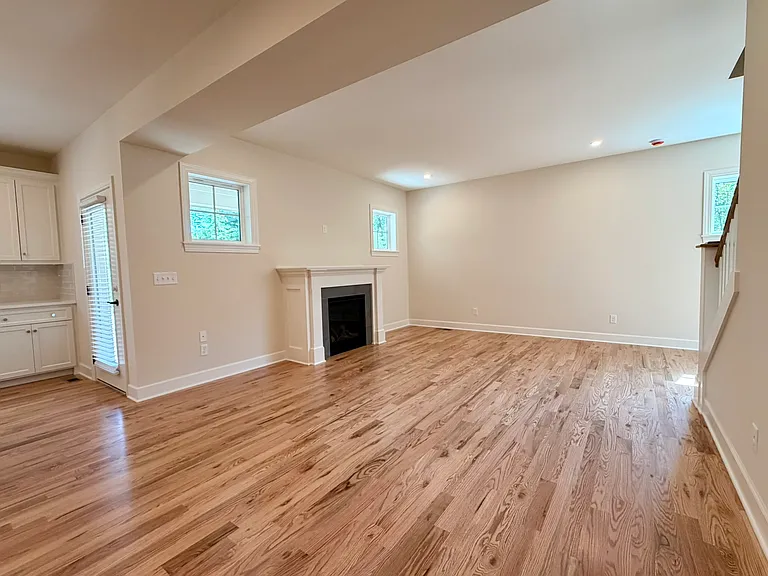 5621 Maggie Way — Photo 7