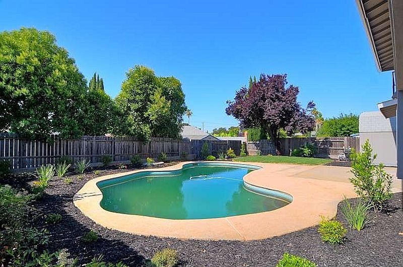 1st image of 7025 Ellsworth Cir